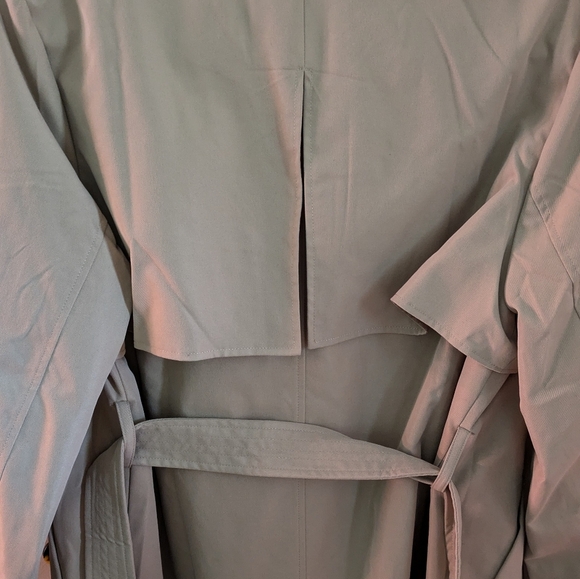 EUC Orolay trench coat - Picture 5 of 10